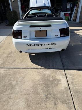 White 1999 Ford Mustang GT