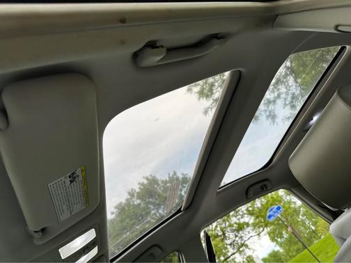 2013 Toyota Prius v Five