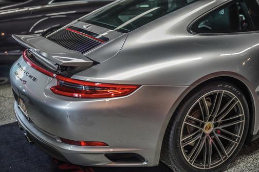 2018 Porsche 911 911 Carrera 4S