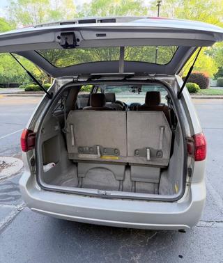 Beige 2005 Toyota Sienna LE
