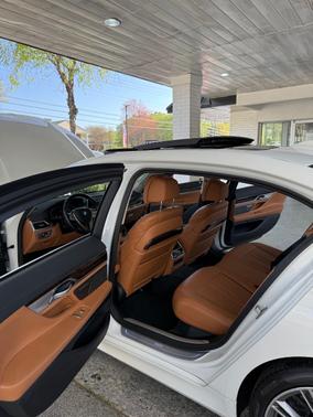 2021 BMW 750 i xDrive