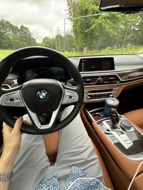 2021 BMW 750 i xDrive