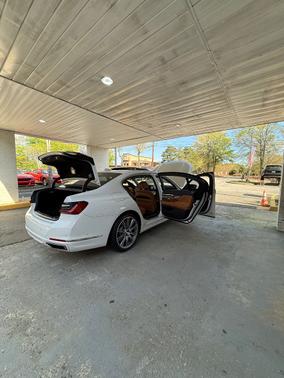 2021 BMW 750 i xDrive