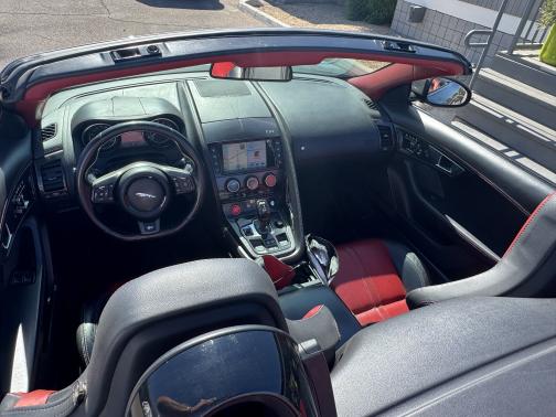 2016 Jaguar F-TYPE R
