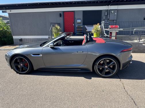 2016 Jaguar F-TYPE R