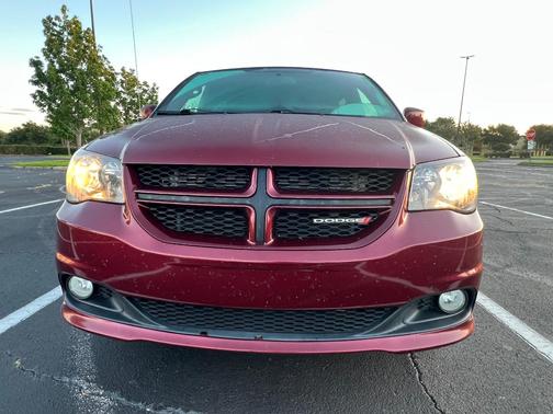Red 2018 Dodge Grand Caravan GT