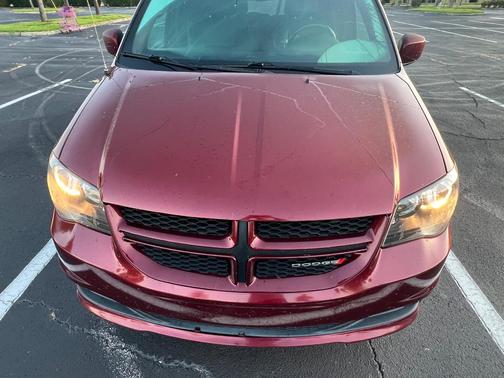 Red 2018 Dodge Grand Caravan GT