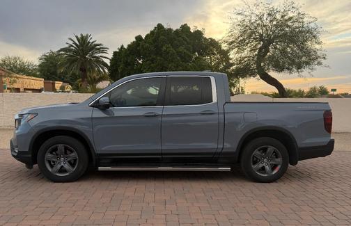 Gray 2023 Honda Ridgeline RTL