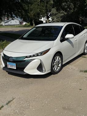 White 2017 Toyota Prius Prime Premium