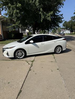 White 2017 Toyota Prius Prime Premium