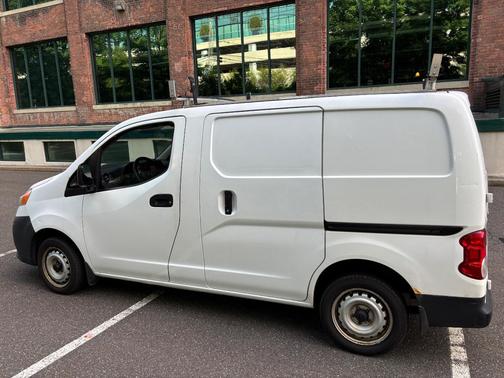 White 2013 Nissan NV200 SV