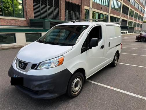 White 2013 Nissan NV200 SV