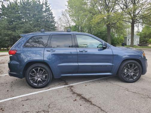 Photo 2 of 26 of 2020 Jeep Grand Cherokee Overland