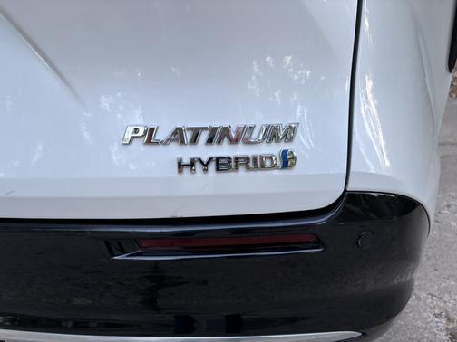White 2021 Toyota Sienna Platinum 7 Passenger