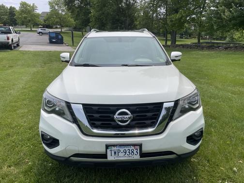 2017 Nissan Pathfinder SL