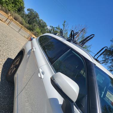 Photo 4 of 7 of 2022 Toyota Highlander Hybrid XLE Bronze