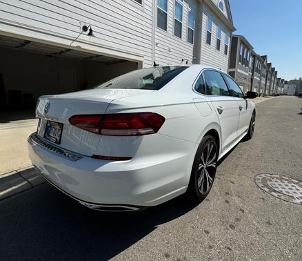 2022 Volkswagen Passat 2.0T SE