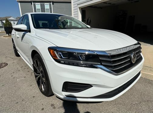 2022 Volkswagen Passat 2.0T SE