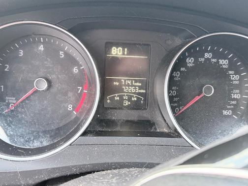 Silver 2016 Volkswagen Jetta 1.4T SE