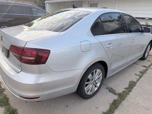 Silver 2016 Volkswagen Jetta 1.4T SE
