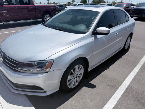 Silver 2016 Volkswagen Jetta 1.4T SE