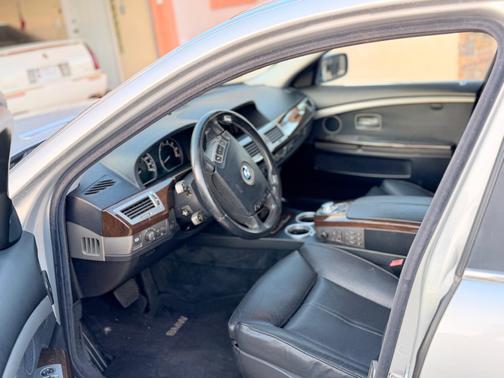 Gray 2004 BMW 745 Li