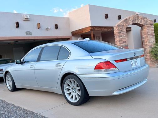 Gray 2004 BMW 745 Li