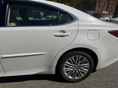 White 2015 Lexus ES 350 Crafted Line