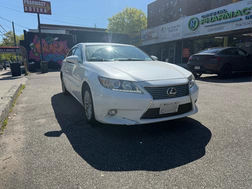 White 2015 Lexus ES 350 Crafted Line