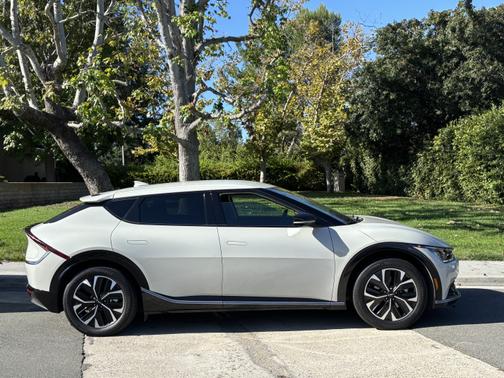 2022 Kia EV6 Wind