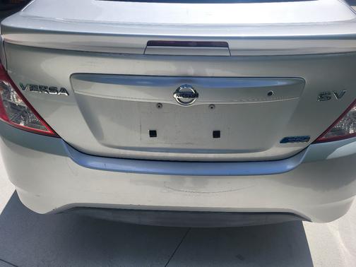 Silver 2016 Nissan Versa 1.6 SV