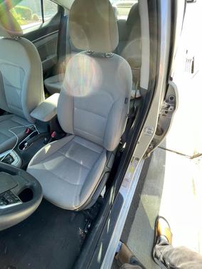 Silver 2018 Hyundai ELANTRA SEL