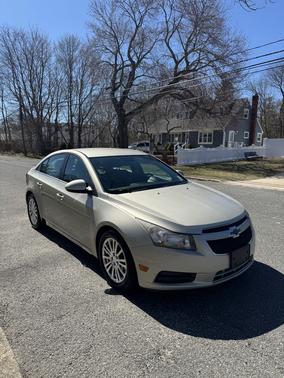 Gold 2014 Chevrolet Cruze ECO