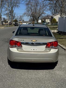 Gold 2014 Chevrolet Cruze ECO