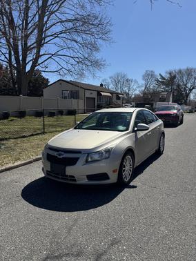Gold 2014 Chevrolet Cruze ECO