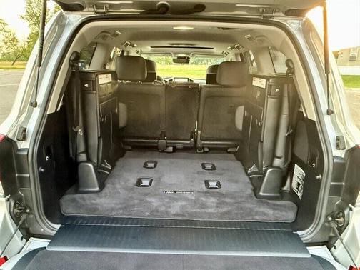 2017 Toyota Land Cruiser Base