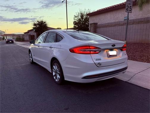 2017 Ford Fusion Energi SE Luxury