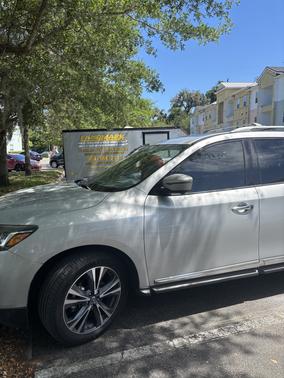 Silver 2018 Nissan Pathfinder Platinum