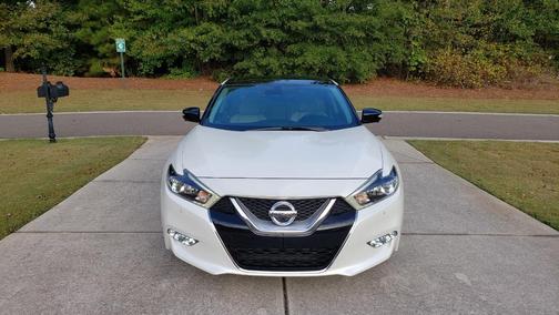 White 2016 Nissan Maxima 3.5 Platinum