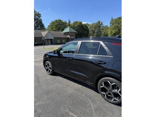 2023 Kia Niro EX Touring