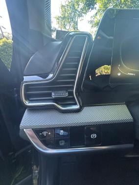 Black 2023 Kia Sportage Hybrid LX