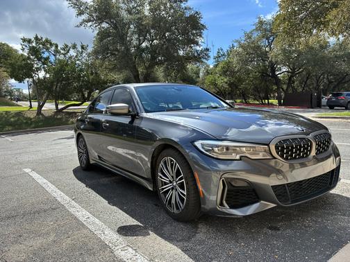 Gray 2022 BMW M340 i
