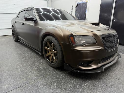 2012 Chrysler 300 SRT8