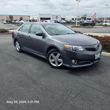 Gray 2013 Toyota Camry SE