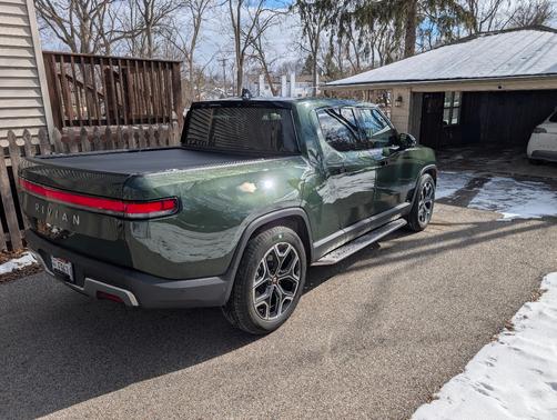 2025 Rivian R1T Adventure Dual-Motor Large Pack