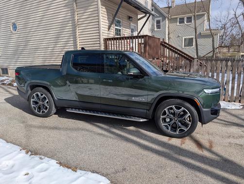 2025 Rivian R1T Adventure Dual-Motor Large Pack