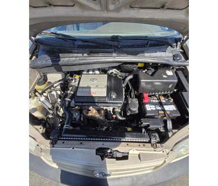 Gold 2001 Toyota Sienna CE