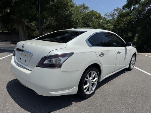 2014 Nissan Maxima SV