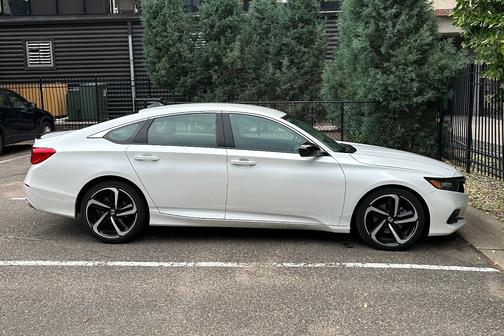 White 2021 Honda Accord Sport SE 1.5T