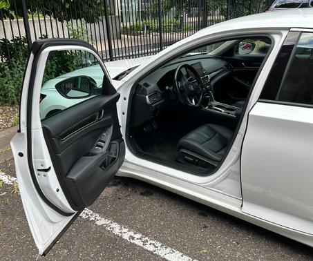 White 2021 Honda Accord Sport SE 1.5T